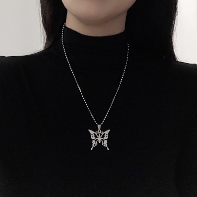 dây chuyền hình bướm