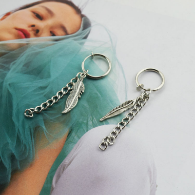 khuyên tai hình xích lá 